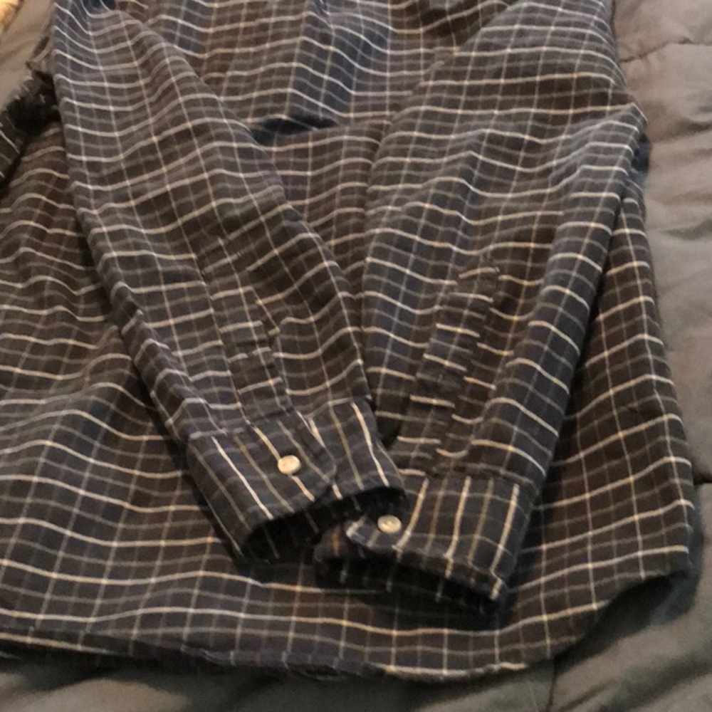 J Crew Men’s Blue Plaid Oxford shirt size medium - Picture 3 of 7